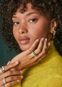 KENDRA SCOTT JAMIE HUGGIE EARRINGS