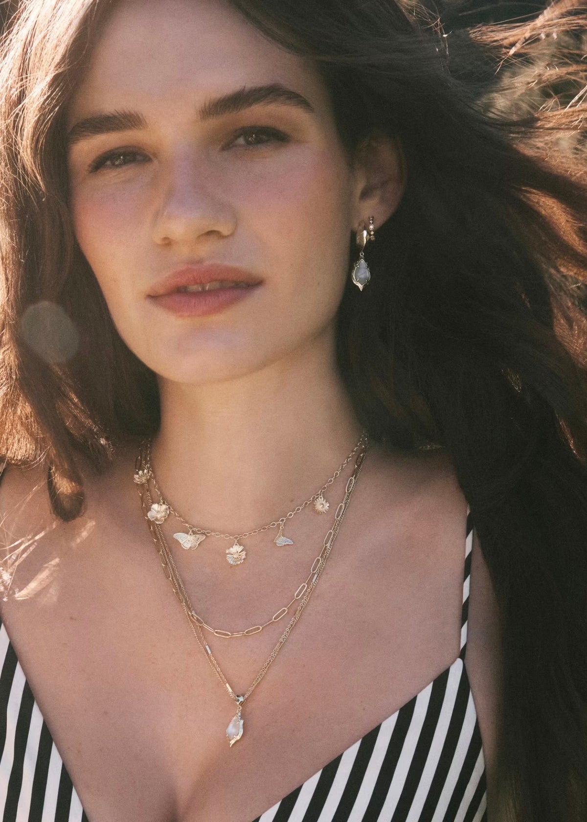 KENDRA SCOTT CAILEY GOLD CHARM NECKLACE