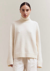 CLOUD 9 TURTLENECK SWEATER