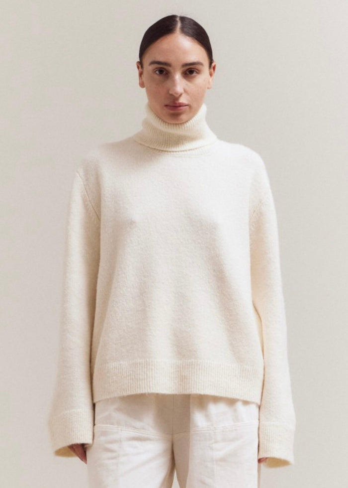 CLOUD 9 TURTLENECK SWEATER