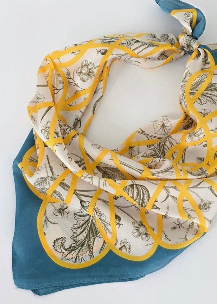 THE DORIS SCARF
