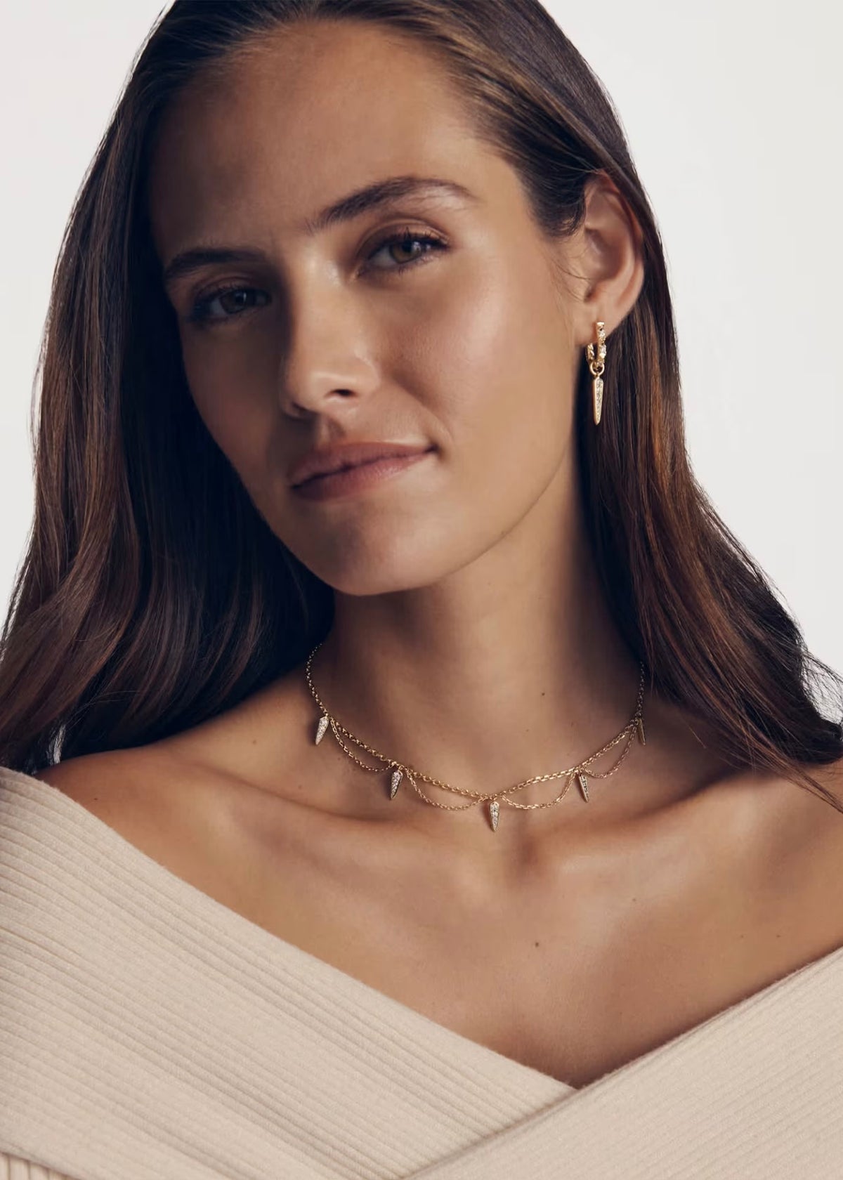 KENDRA SCOTT FATE CHARM HUGGIE EARRINGS