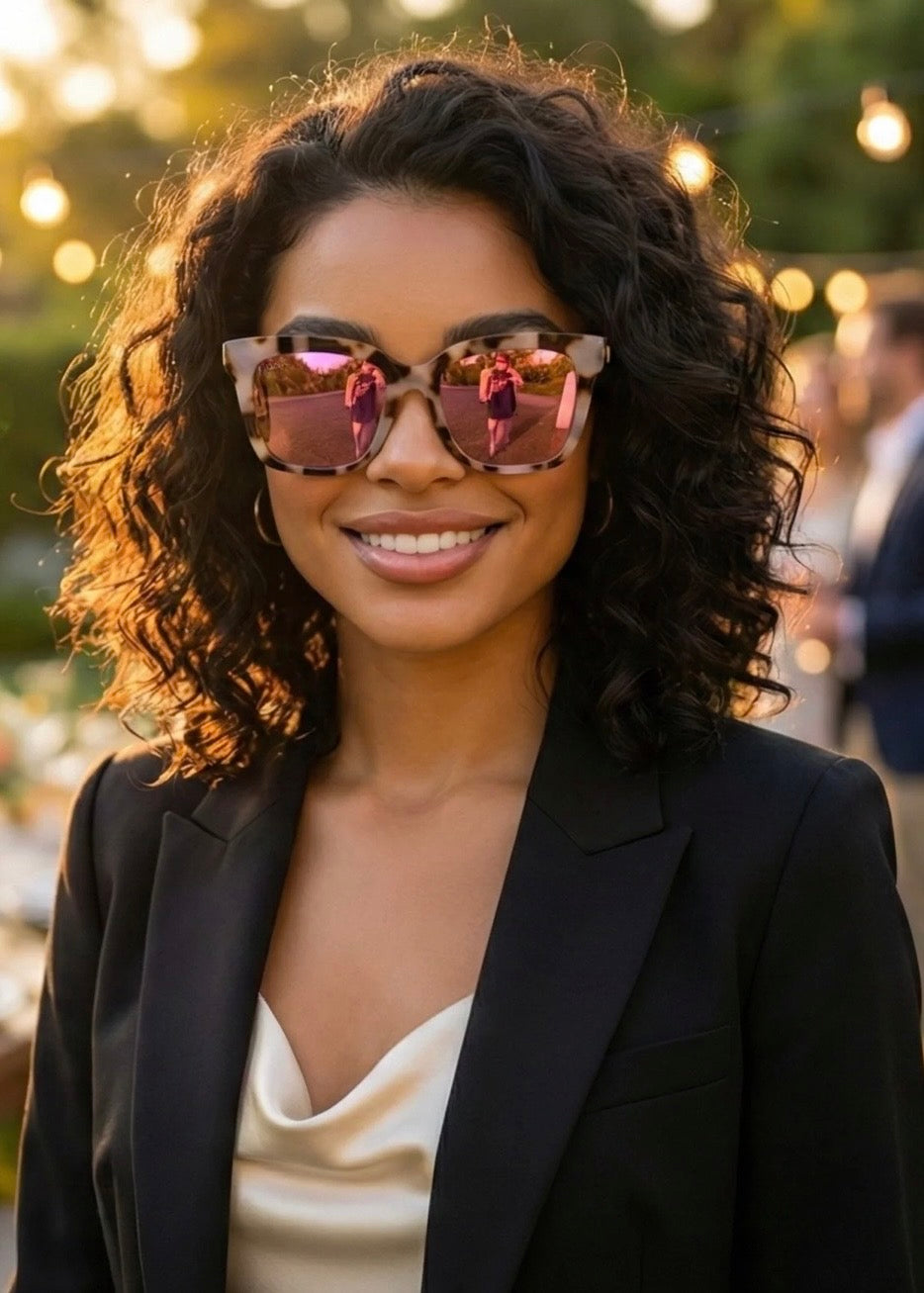 DAX EYEWEAR LYLA SUNGLASSES - HOT PINK