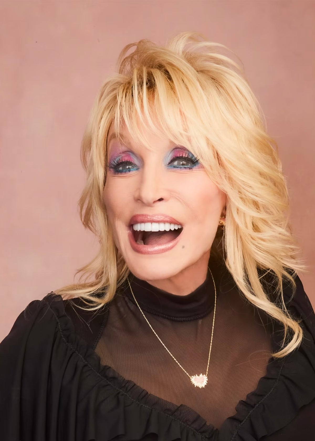 DOLLY PARTON X KENDRA SCOTT ARI HEART SHORT PENDANT NECKLACE