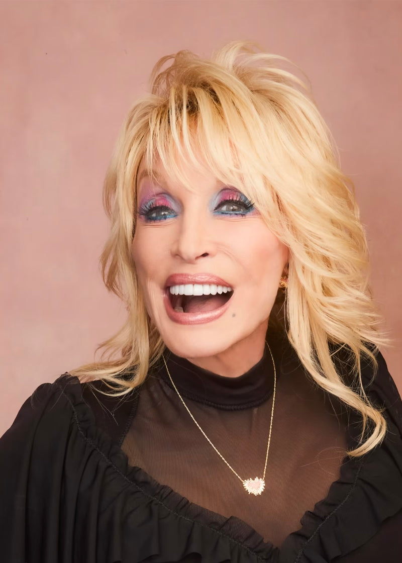 DOLLY PARTON X KENDRA SCOTT ARI HEART SHORT PENDANT NECKLACE