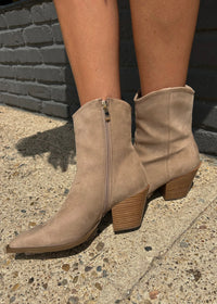 BILLINI MAYSA BOOTIE - PORCINI SUEDE