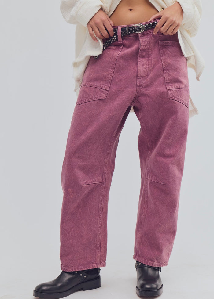 FREE PEOPLE MINIMALIST MOXIE BOYFRIEND BARREL JEANS - CRUSHED BERRY