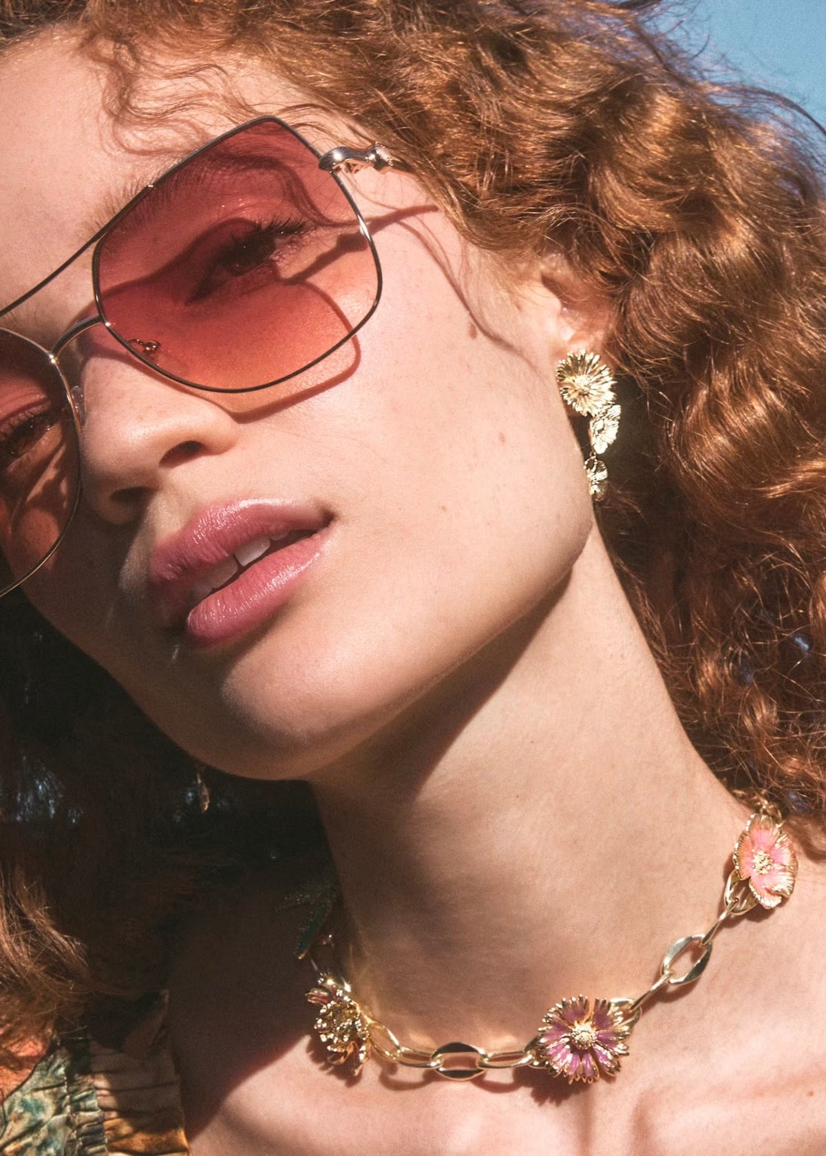 KENDRA SCOTT CAILEY FLOWER GOLD STATEMENT EARRINGS