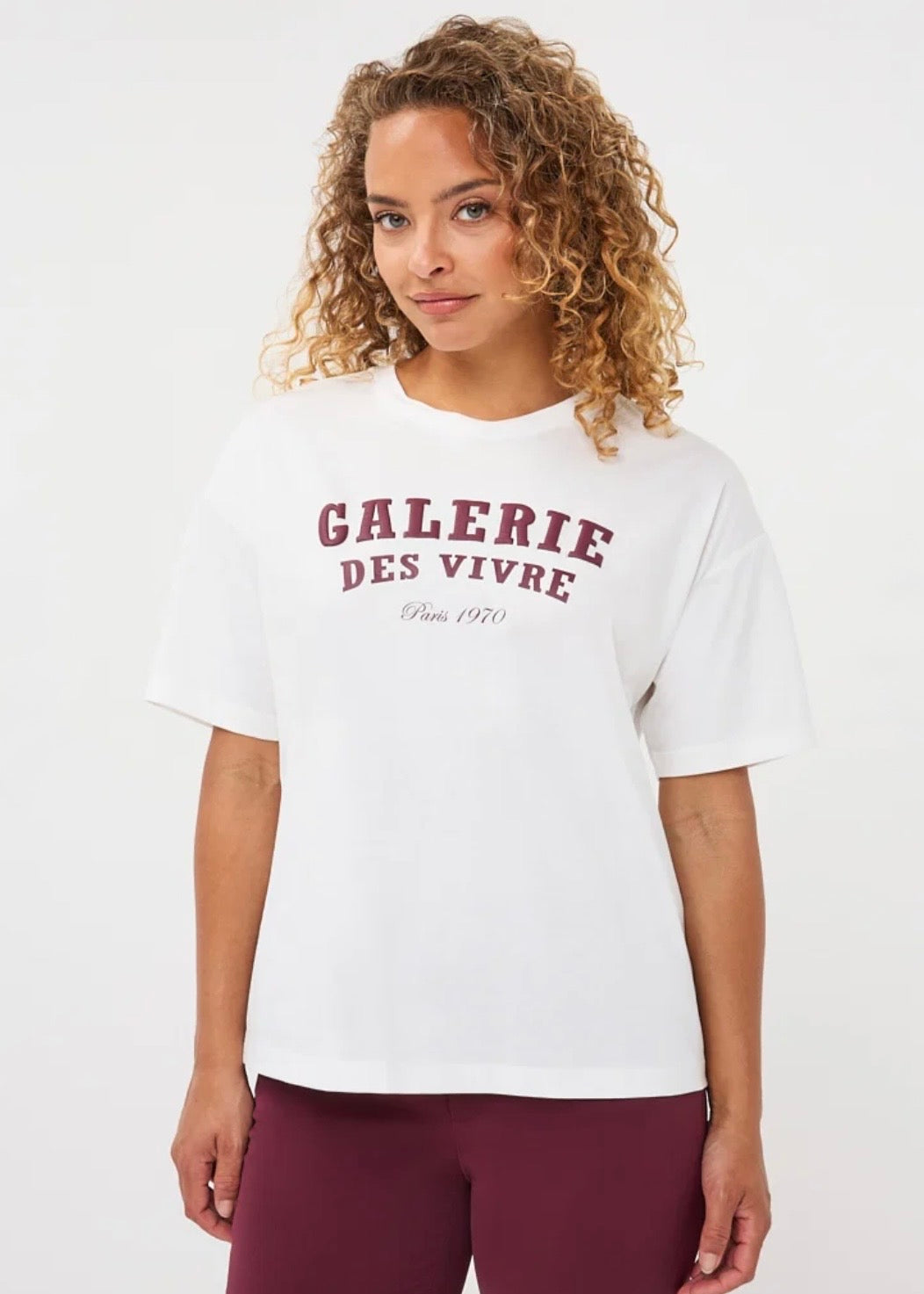 ESQUALO ‘GALERIE’ T-SHIRT OFF WHITE/MERLOT