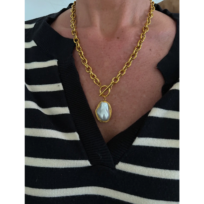PEARL DROP NECKLACE