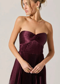 ASTR THE LABEL ASCELLA SWEETHEART PLEATED MIDI DRESS - WINE