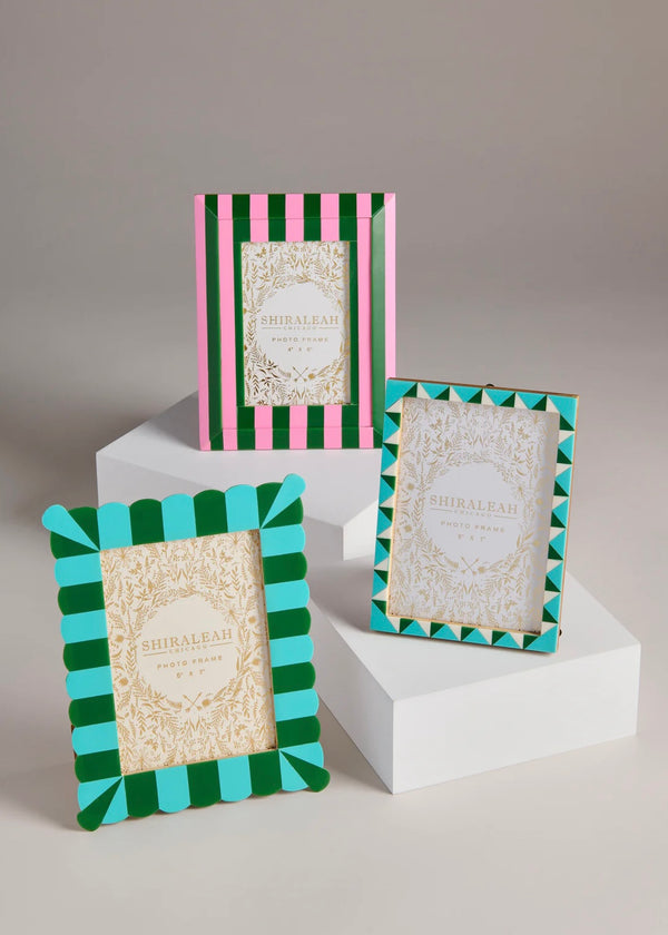 VIVA 4” X 6” STRIPED BEVEL PICTURE FRAME