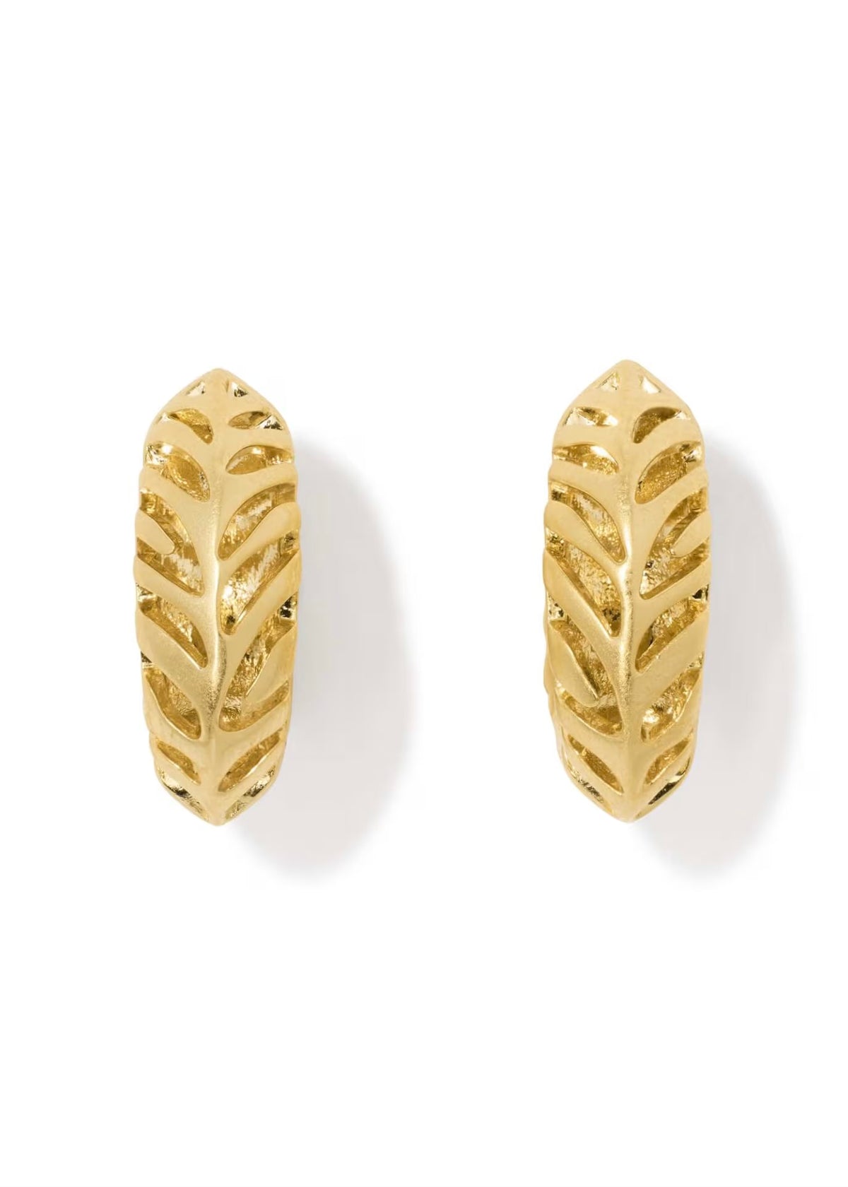 KENDRA SCOTT TIGER STRIPED MIKKI HUGGIE EARRINGS