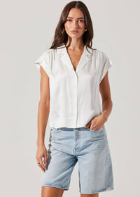 ASTR THE LABEL CALLEN SATIN BUTTON UP TOP - WHITE