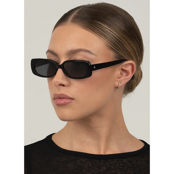 OTRA EYEWEAR BRONTE SUNGLASSES - BLACK