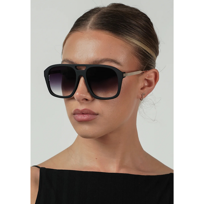 OTRA EYEWEAR REINA SUNGLASSES - MATTE BLACK/SMOKE FADE