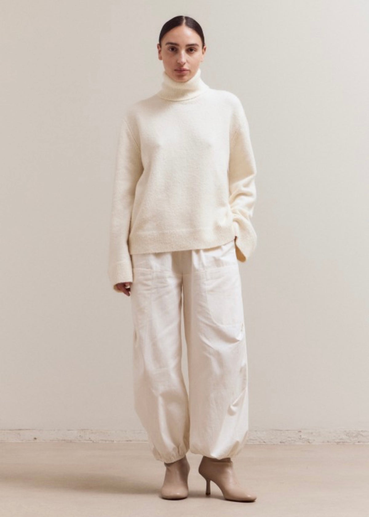 CLOUD 9 TURTLENECK SWEATER