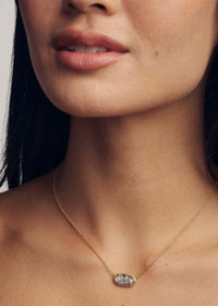 KENDRA SCOTT ELISA USA SHORT PENDANT NECKLACE - GOLD