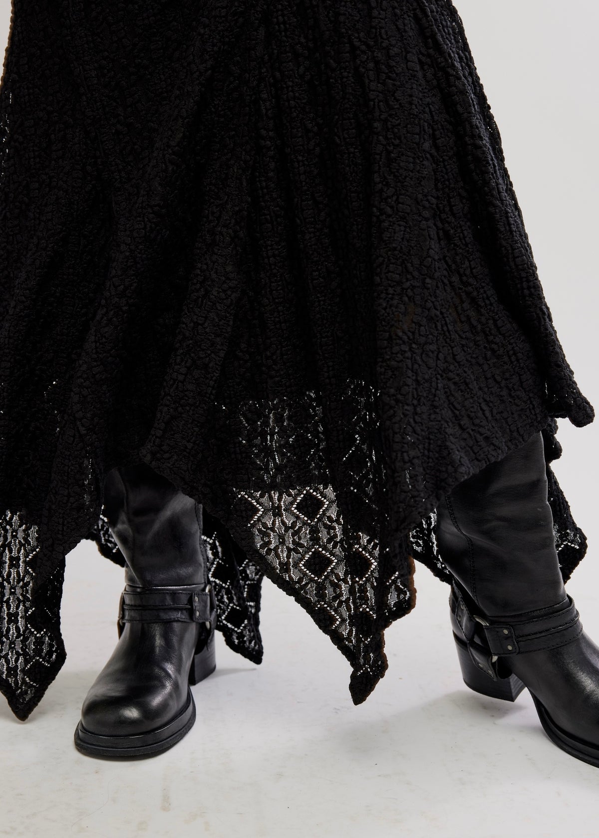FREE PEOPLE BELLA LACE MERMAID SKIRT - BLACK