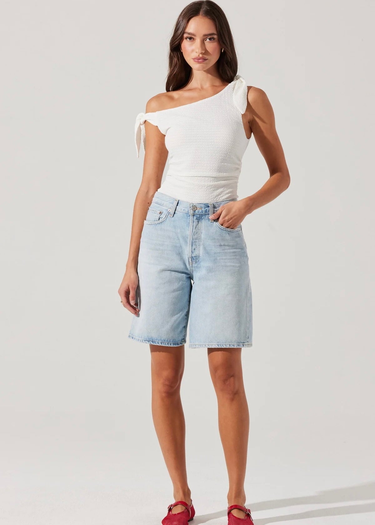 ASTR THE LABEL LORA TEXTURED OFF SHOULDER TOP