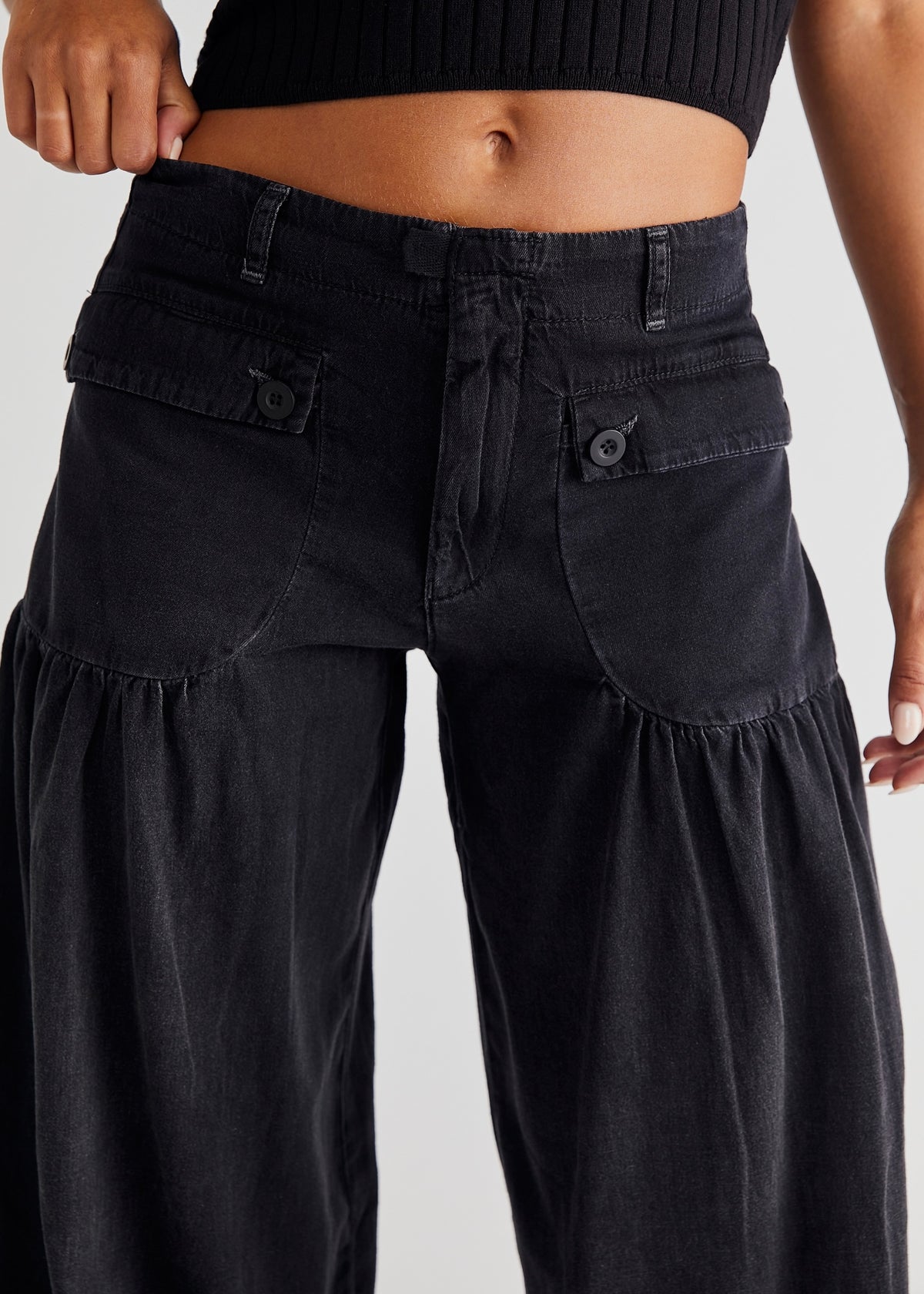 FREE PEOPLE LOTUS BALLOON JEANS - SMOKESHOW