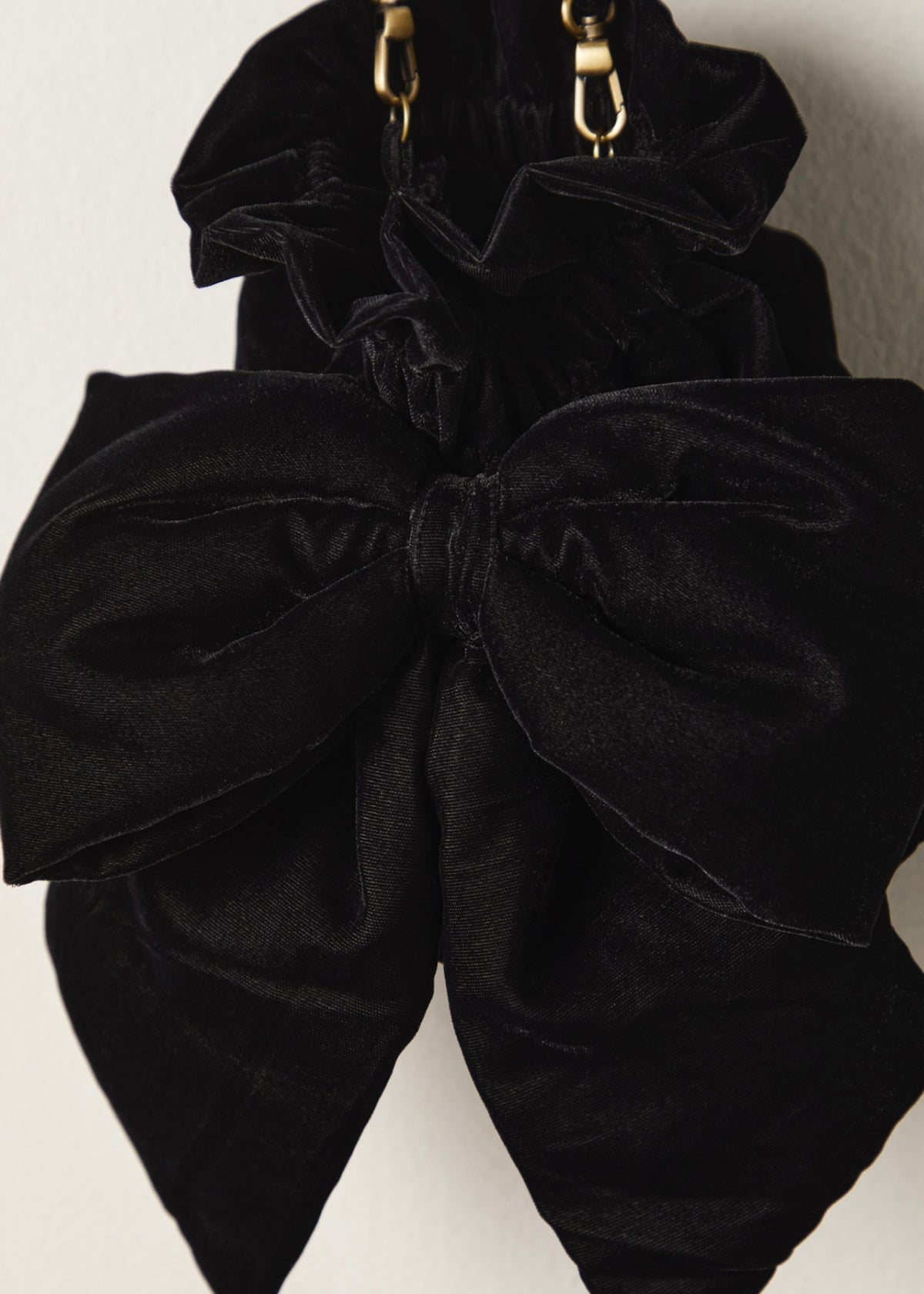 FREE PEOPLE BELLE VELVET BOW BAG