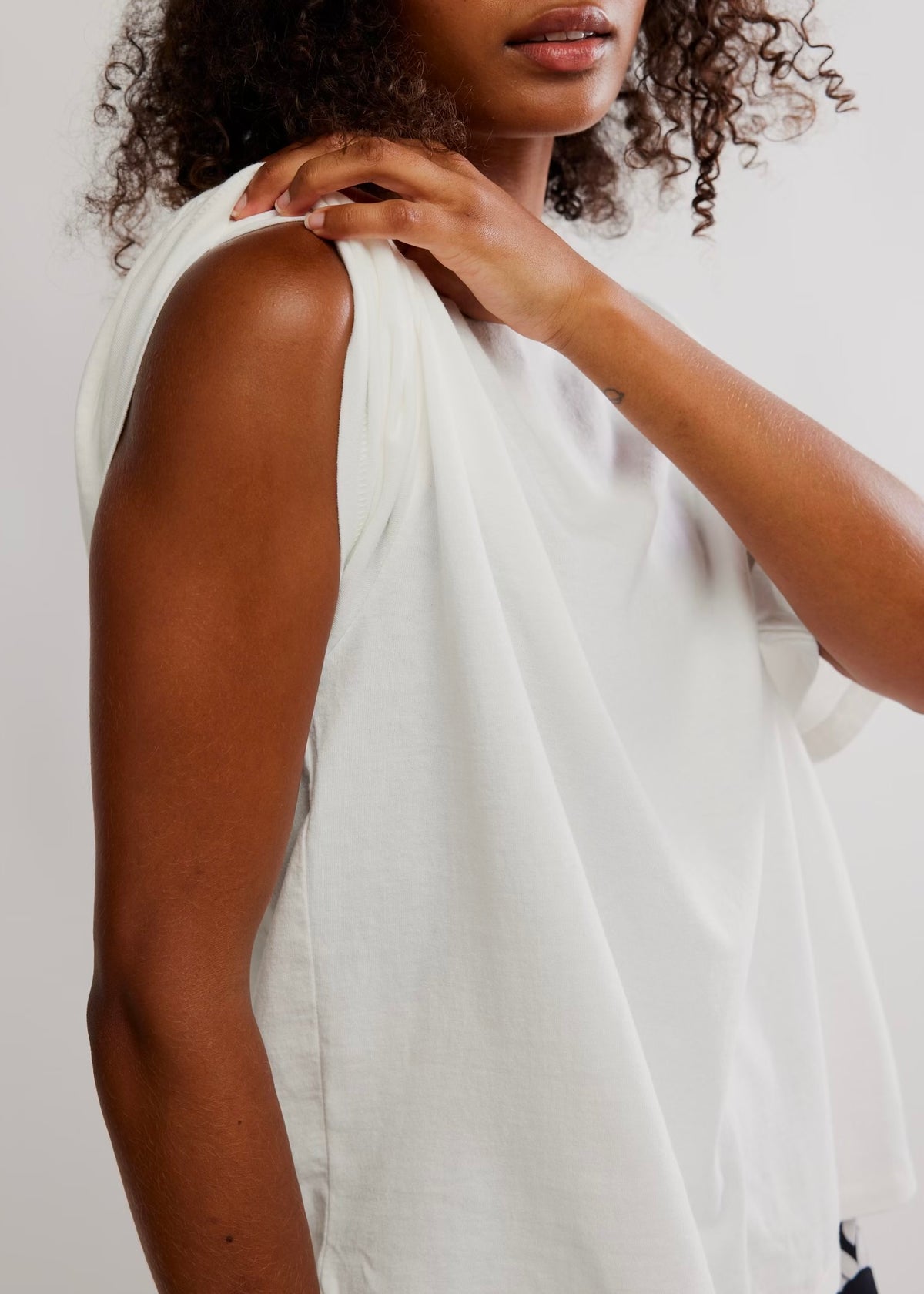 FREE PEOPLE MOVEMENT TACKLE TEE - WHITE