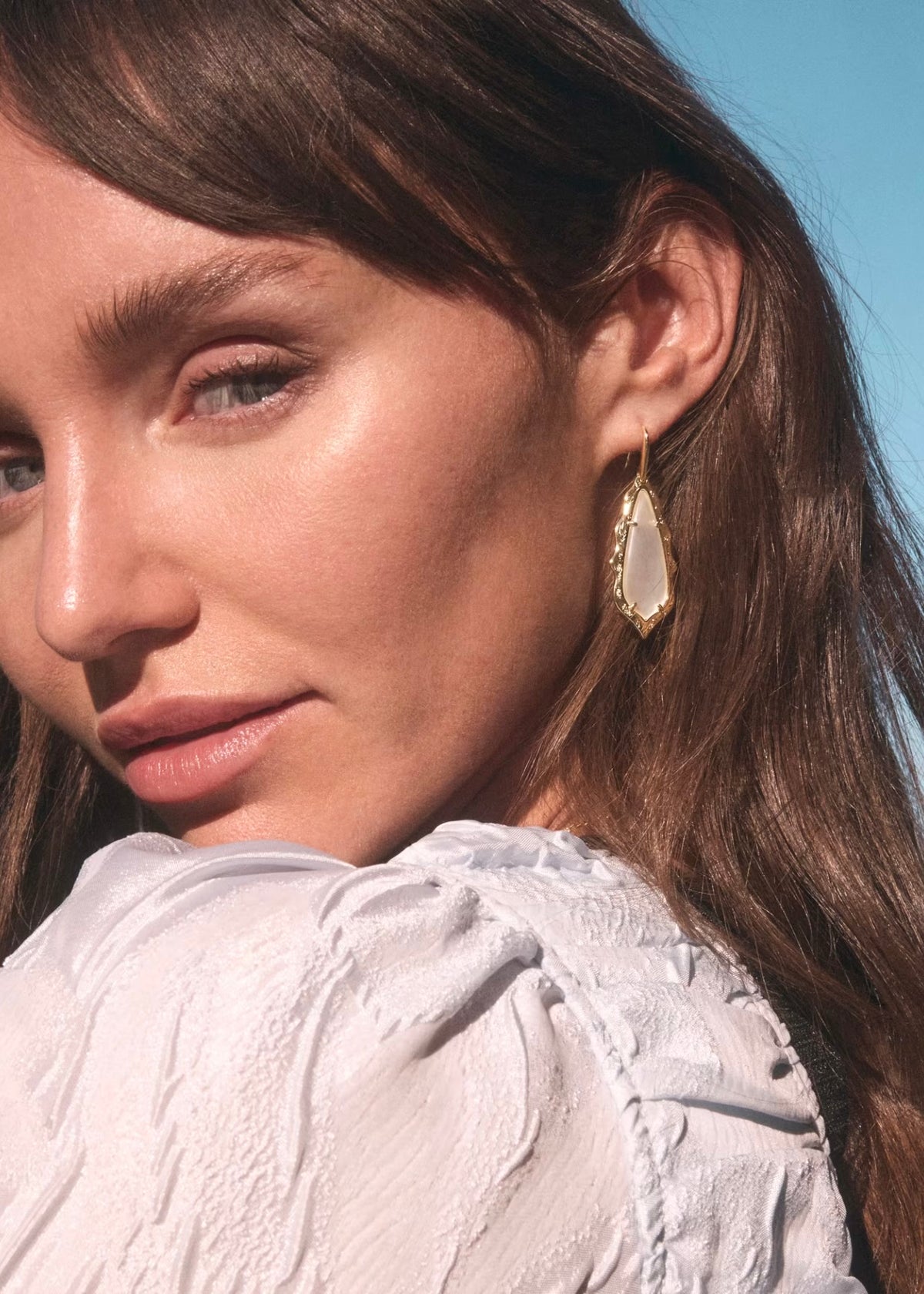 KENDRA SCOTT ADRIANA SCALLOP FRAME DROP EARRINGS