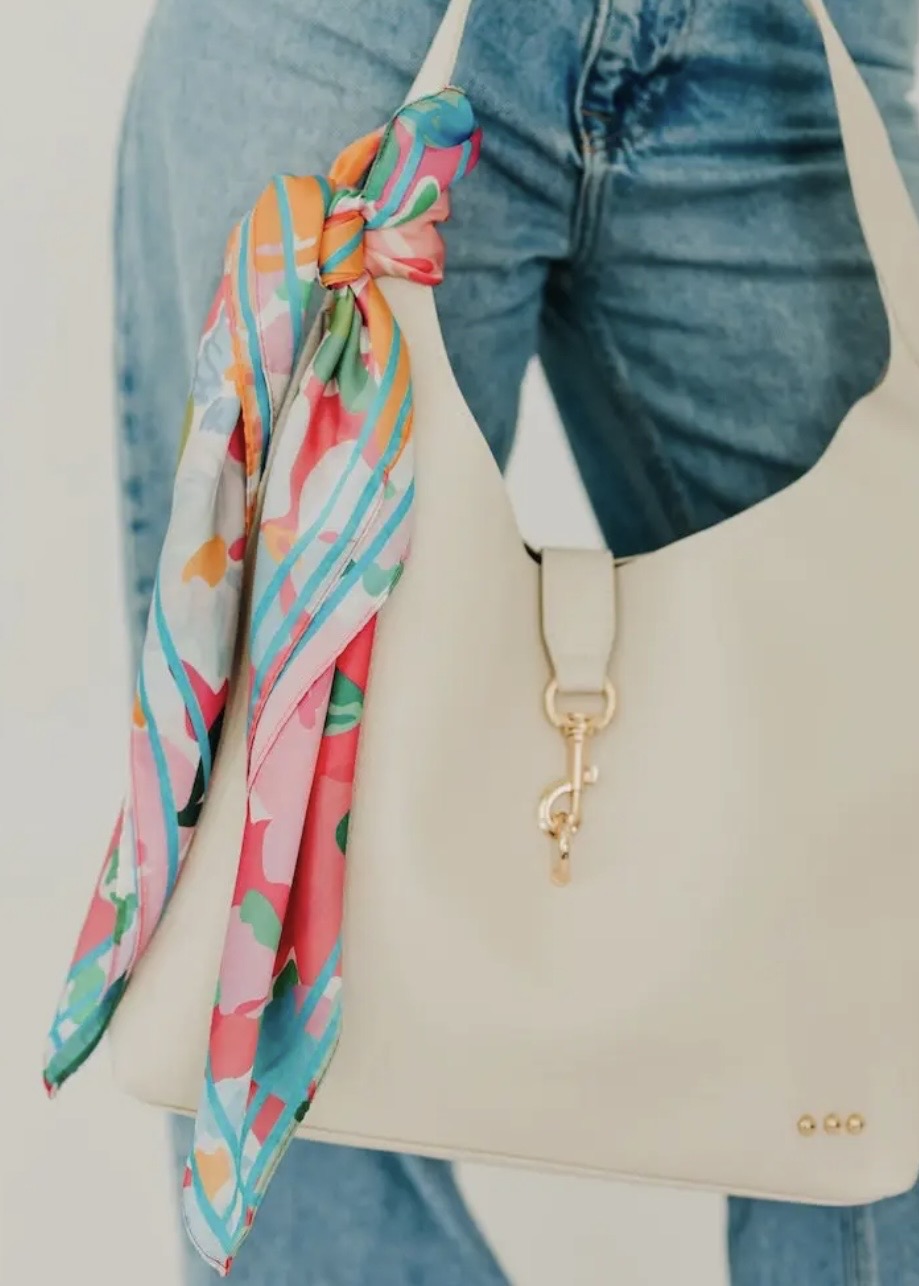 THE CYNTHIA SCARF