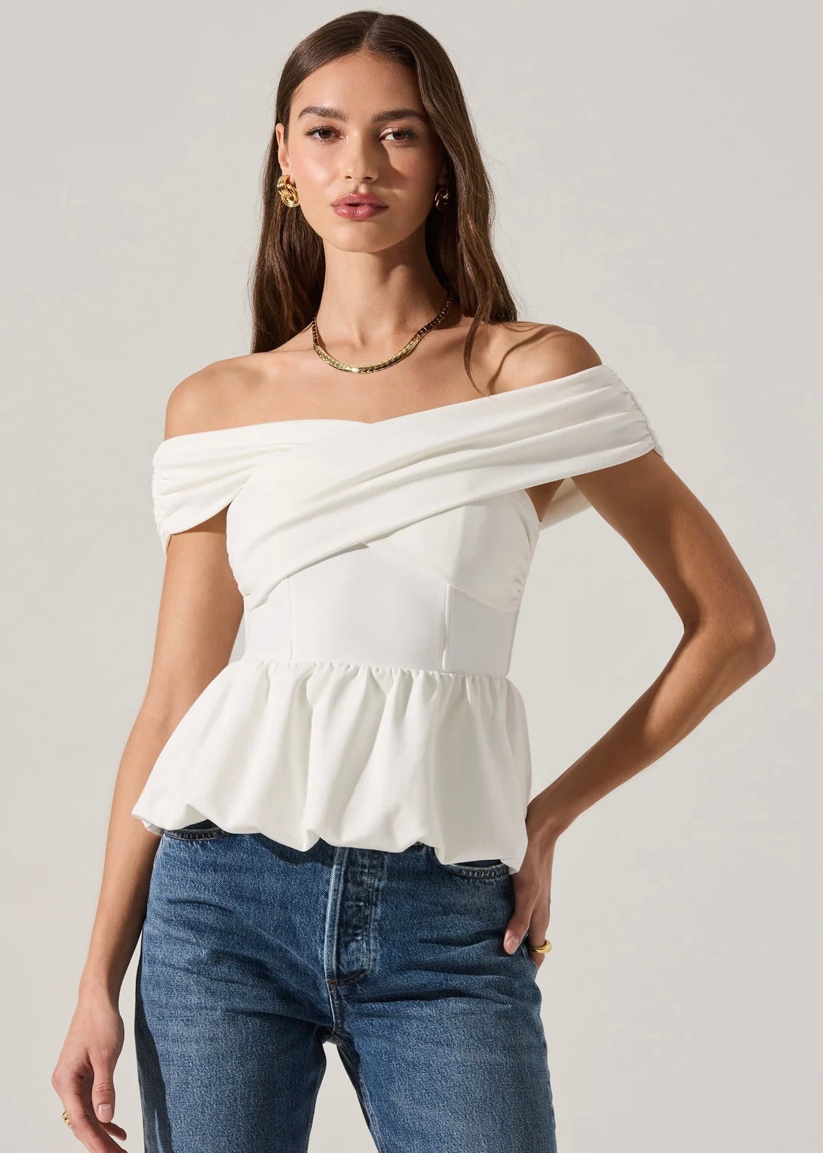 ASTR THE LABEL TENNILLE OFF SHOULDER PEPLUM TOP - WHITE