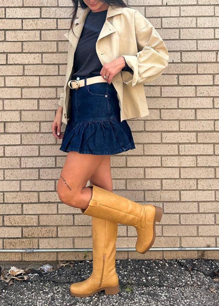 DAZE DENIM SMOOCH SKIRT IN MOONLIGHT RINSE