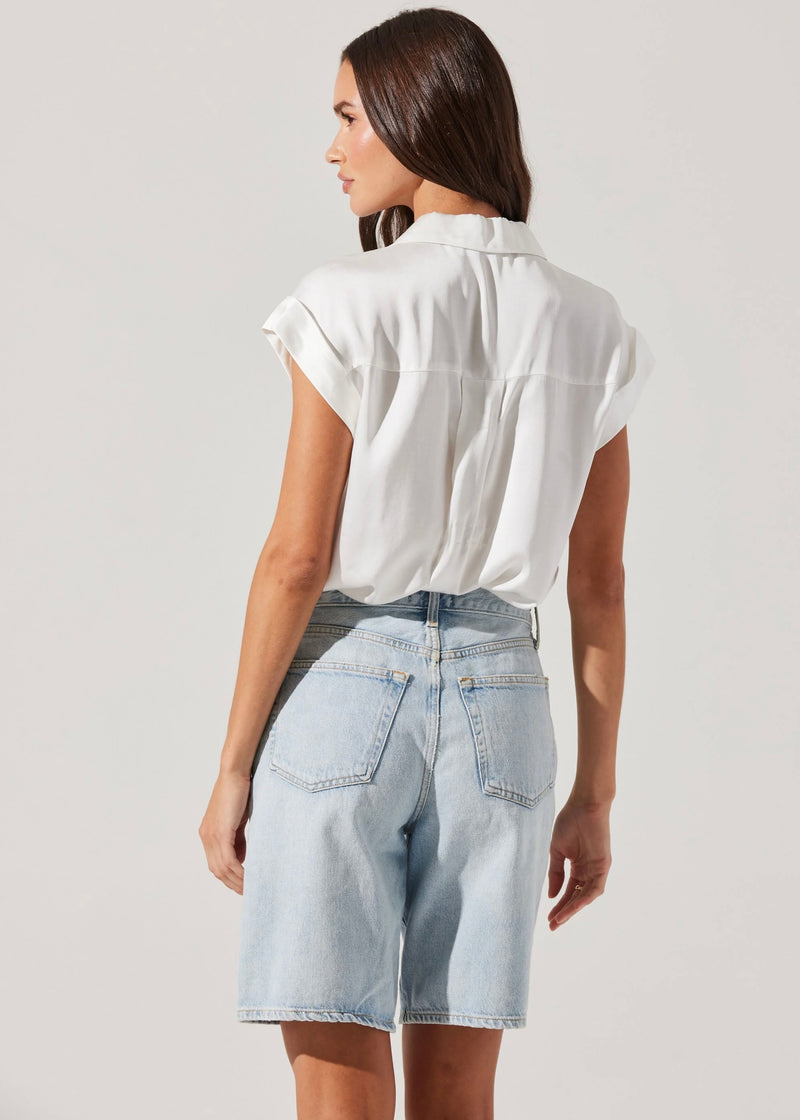 ASTR THE LABEL CALLEN SATIN BUTTON UP TOP - WHITE