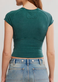 FREE PEOPLE PROTAGONIST CROPPED CAP SLEEVE TEE - RAINFOREST