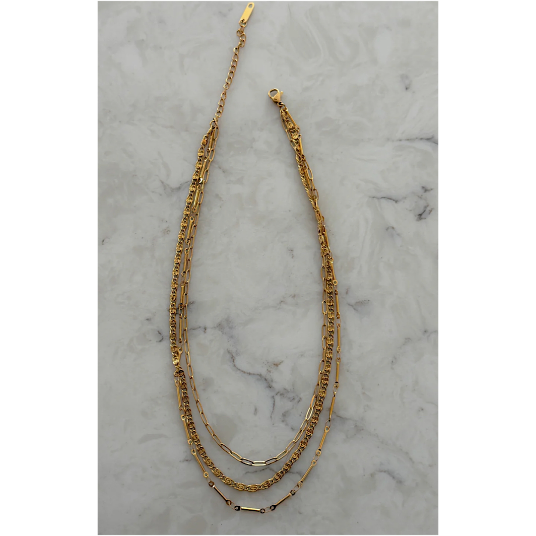 TRIPLE LAYERED NECKLACE