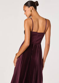 ASTR THE LABEL ASCELLA SWEETHEART PLEATED MIDI DRESS - WINE