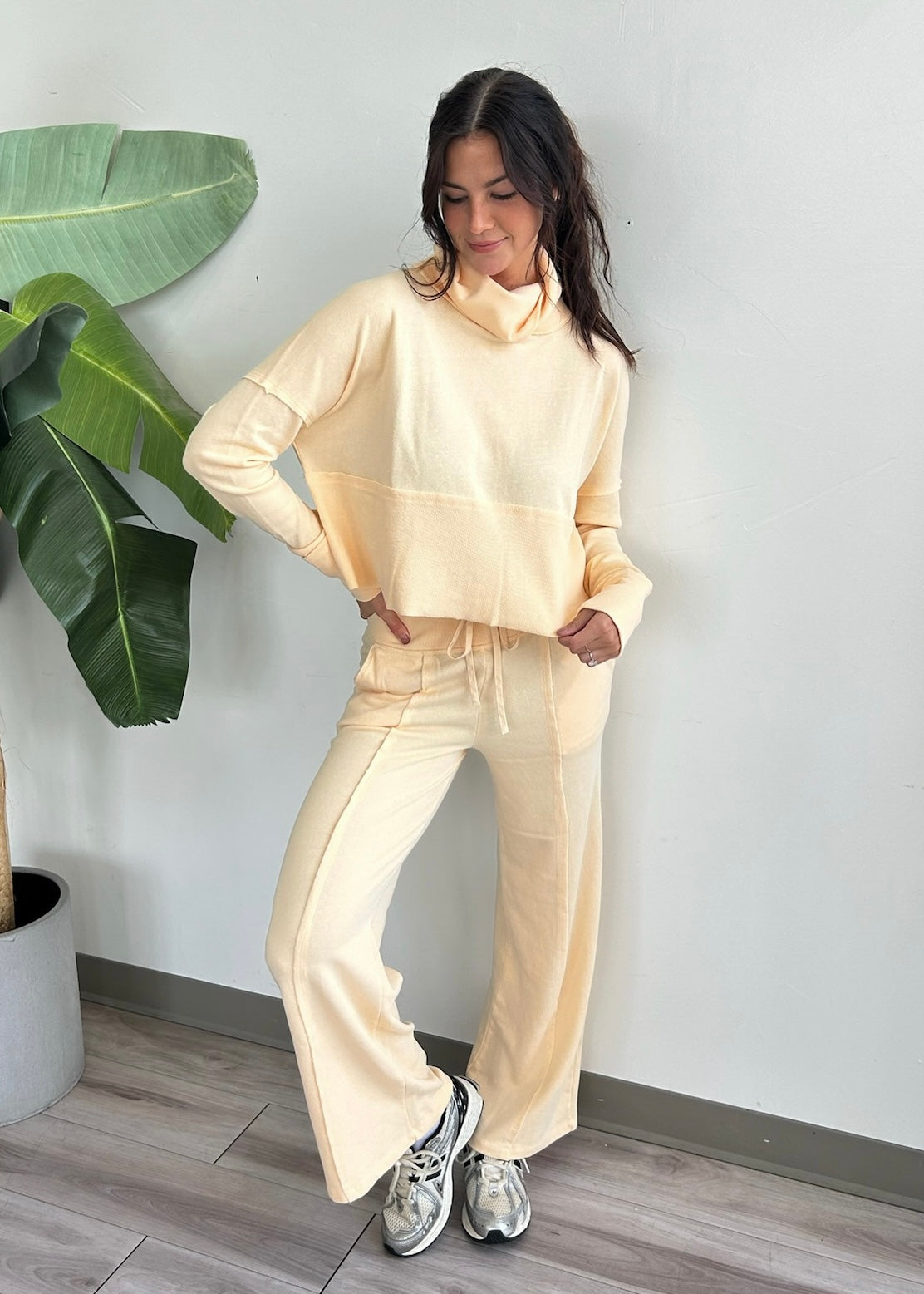 THE SUNNY SWEATPANTS