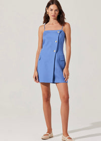 ASTR THE LABEL AZRIA BUTTON-FRONT WRAP DRESS