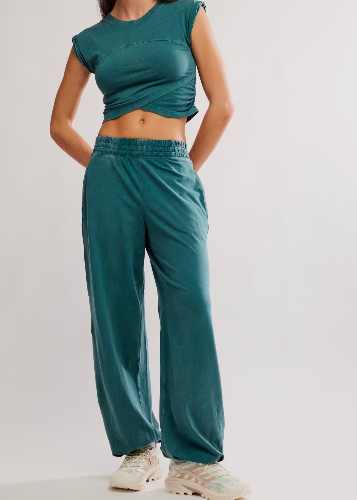 FREE PEOPLE MOVEMENT HOT SHOT CROSSOVER SET - EVERGREEN