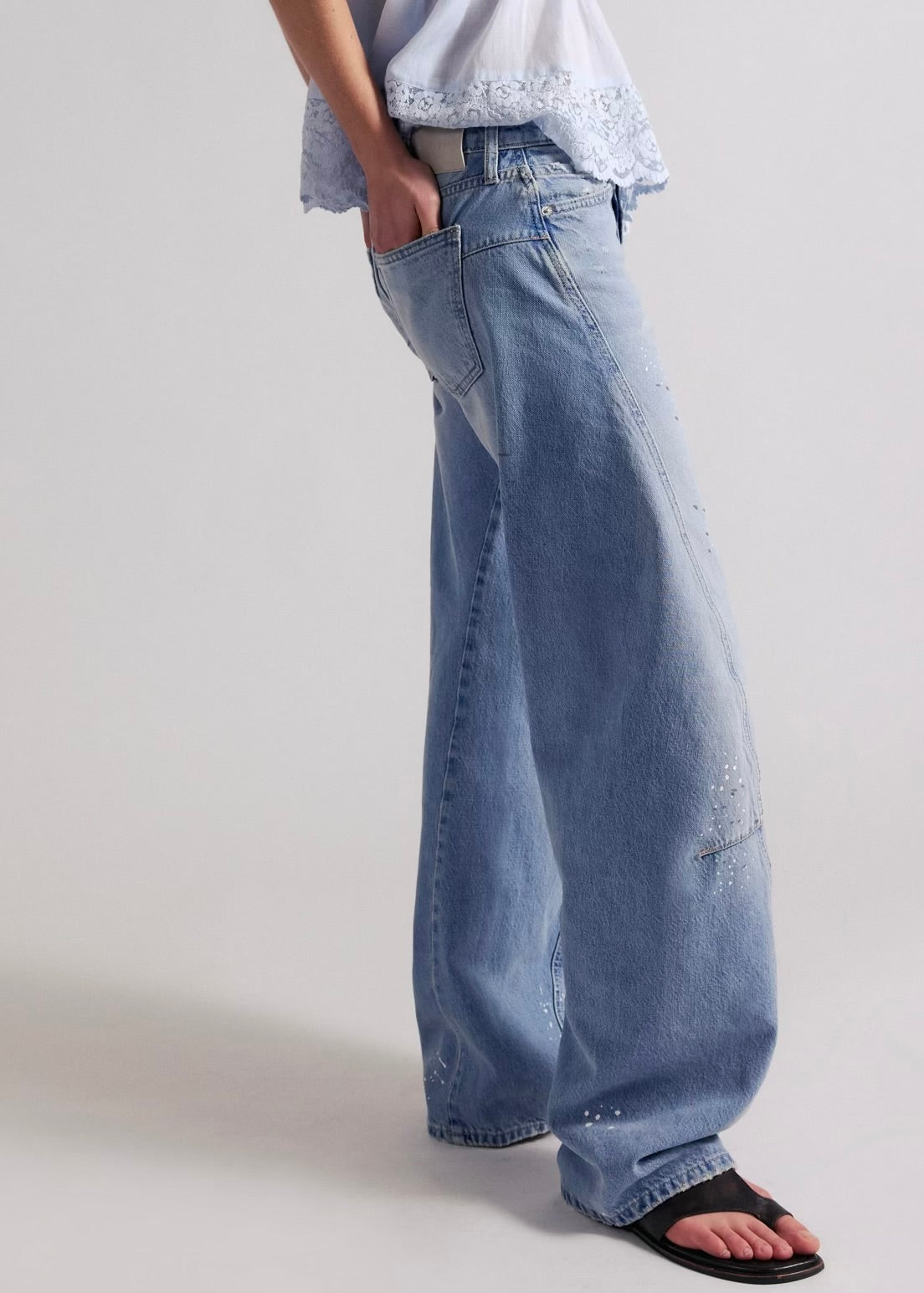 FREE PEOPLE FABLE LOW-RISE TWISTED BOWED JEANS