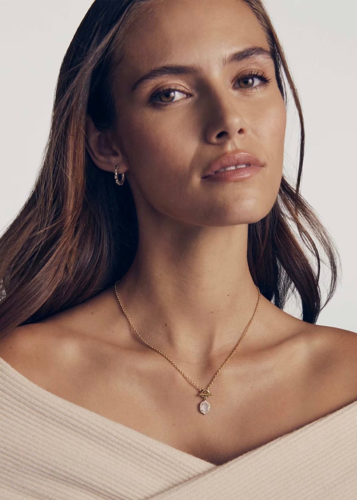 KENDRA SCOTT FATE CHARM HUGGIE EARRINGS