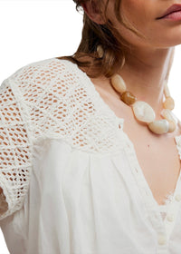 FREE PEOPLE GEMMA EMBROIDERED TOP - CLEAN IVORY