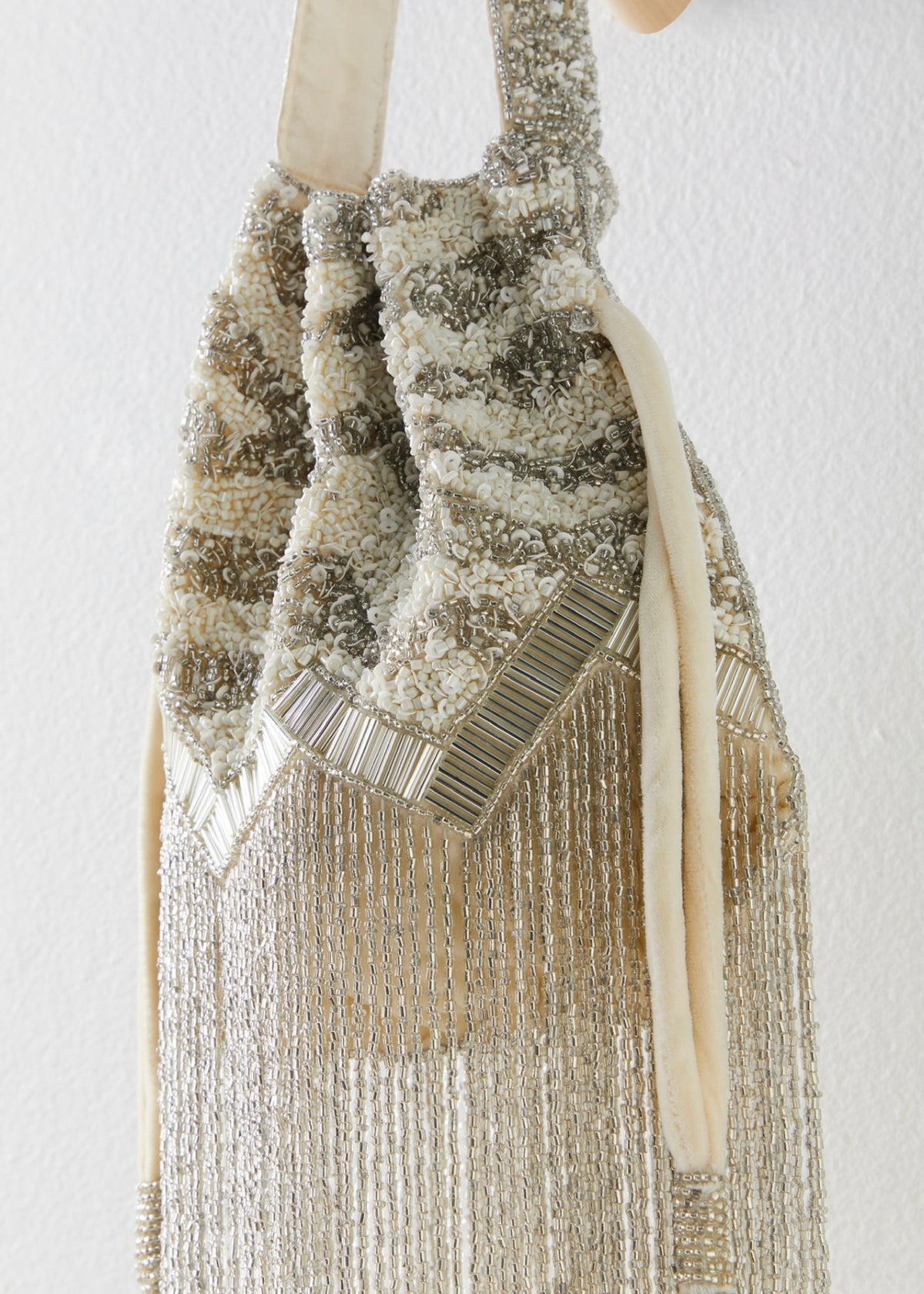 FREE PEOPLE RAZZLE DAZZLE CLUTCH - IVORY PEARL