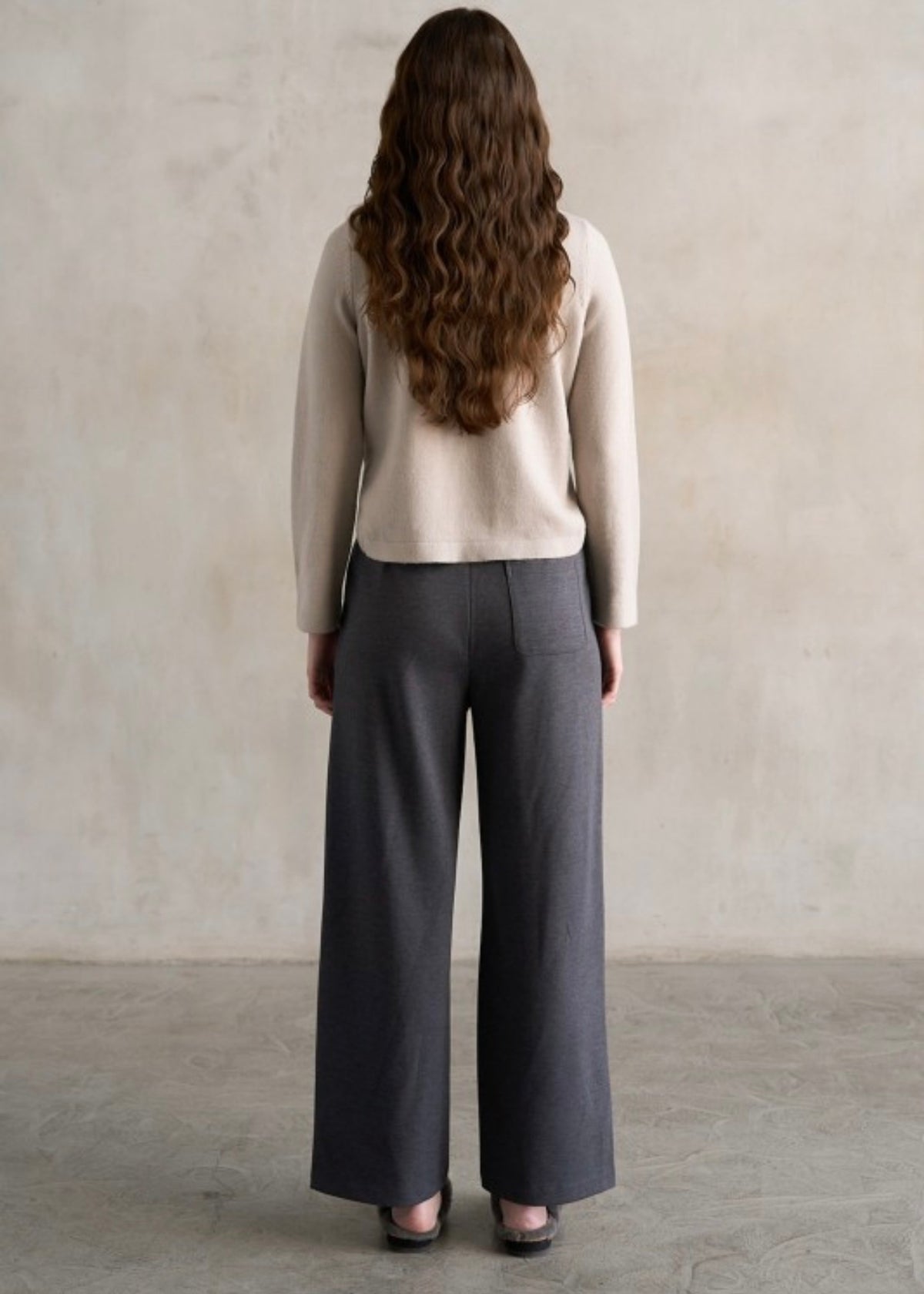 NEVER LEAVE SWEATER