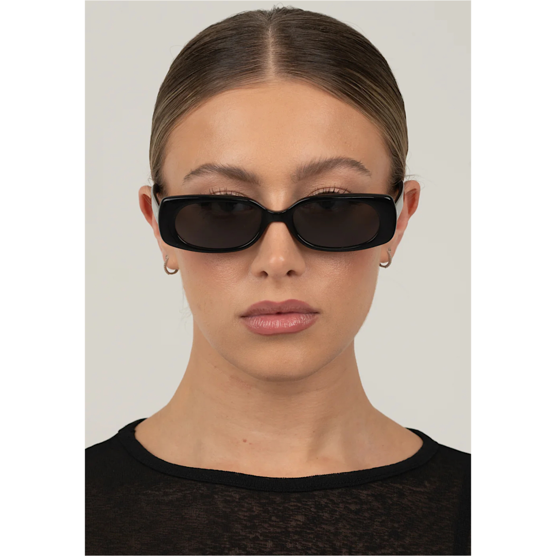 OTRA EYEWEAR BRONTE SUNGLASSES - BLACK