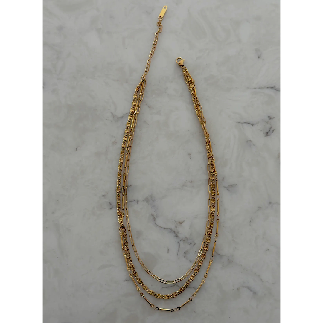 THE TRIPLE THREAT NECKLACE