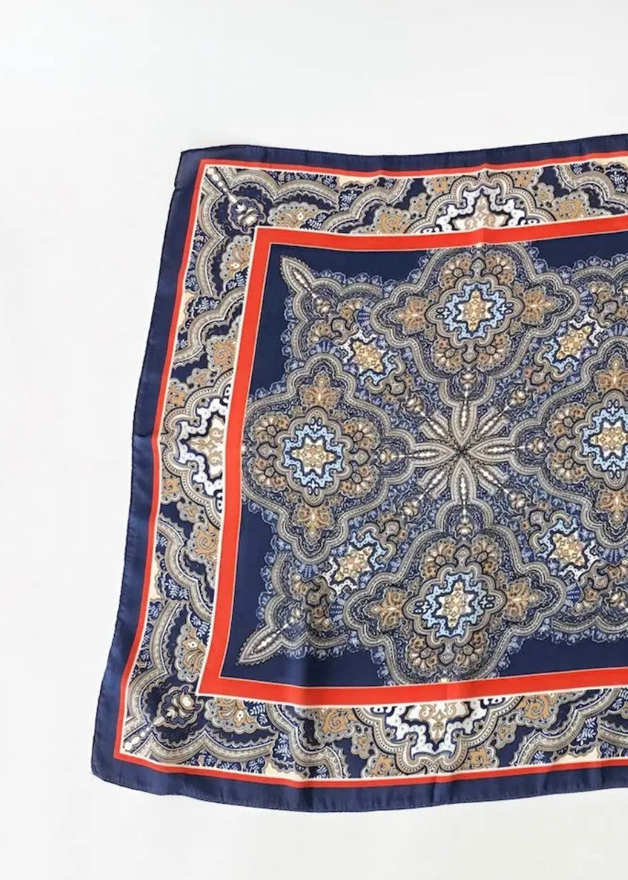 THE ALICE SCARF