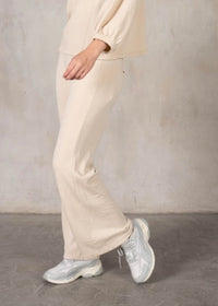 THE CARRIE SWEATPANTS - CREAM