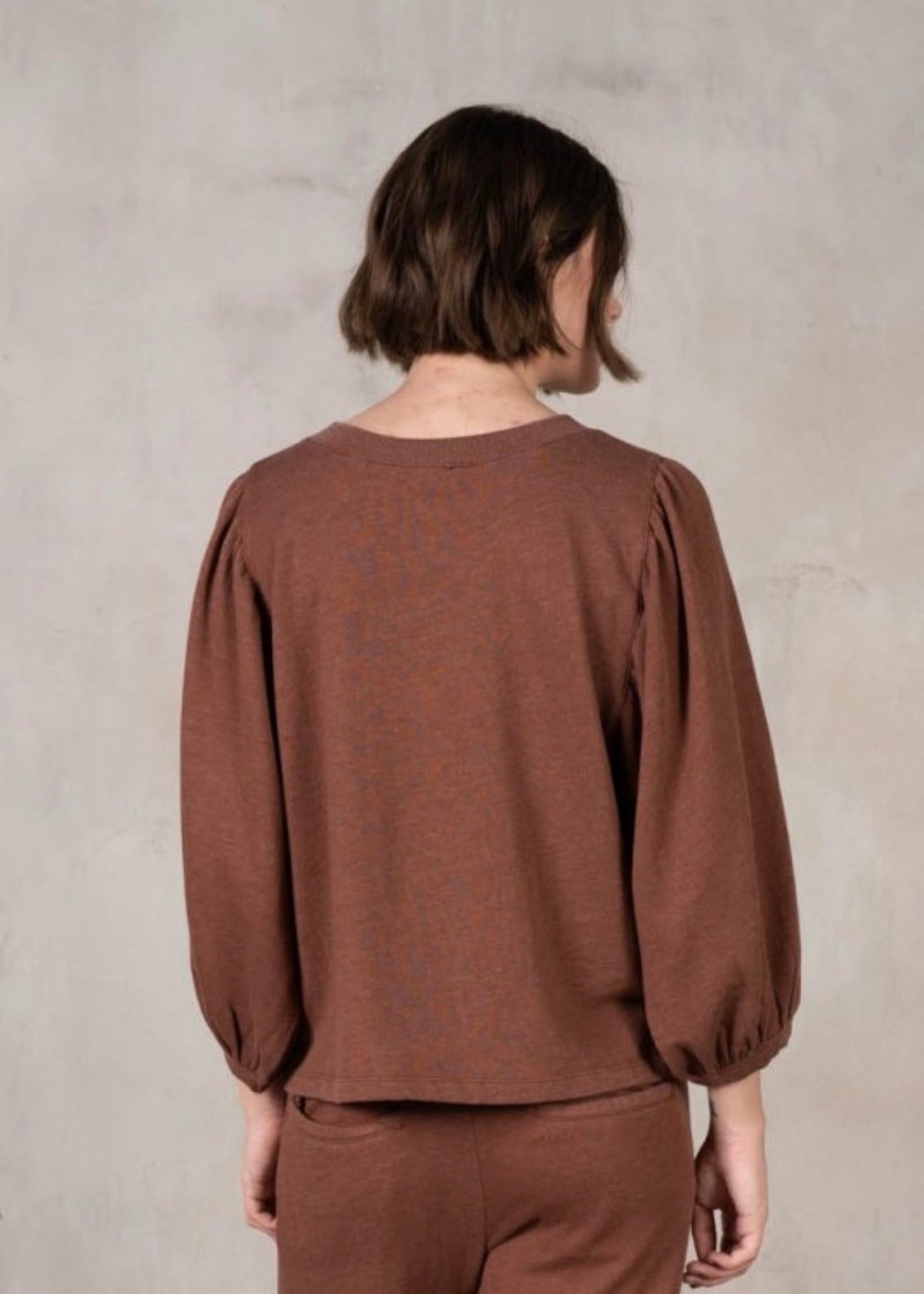 THE FINLEY SWEATSHIRT - BROWN