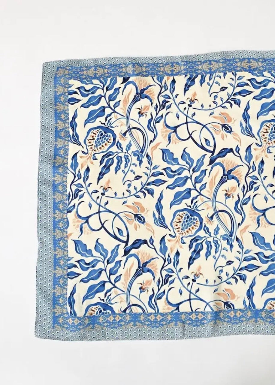 THE ALICE SCARF